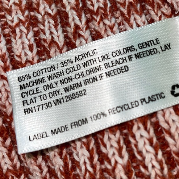 Universal Thread Red & White Crew Neck Knit Sweater - Picture 5 of 7